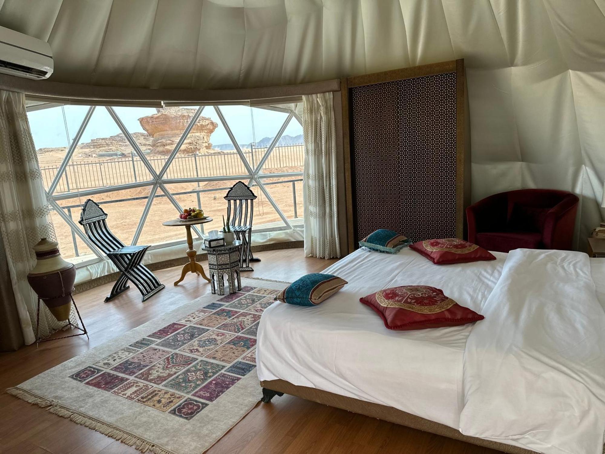 Mazayen Camp Luxury tent Wadi Rum