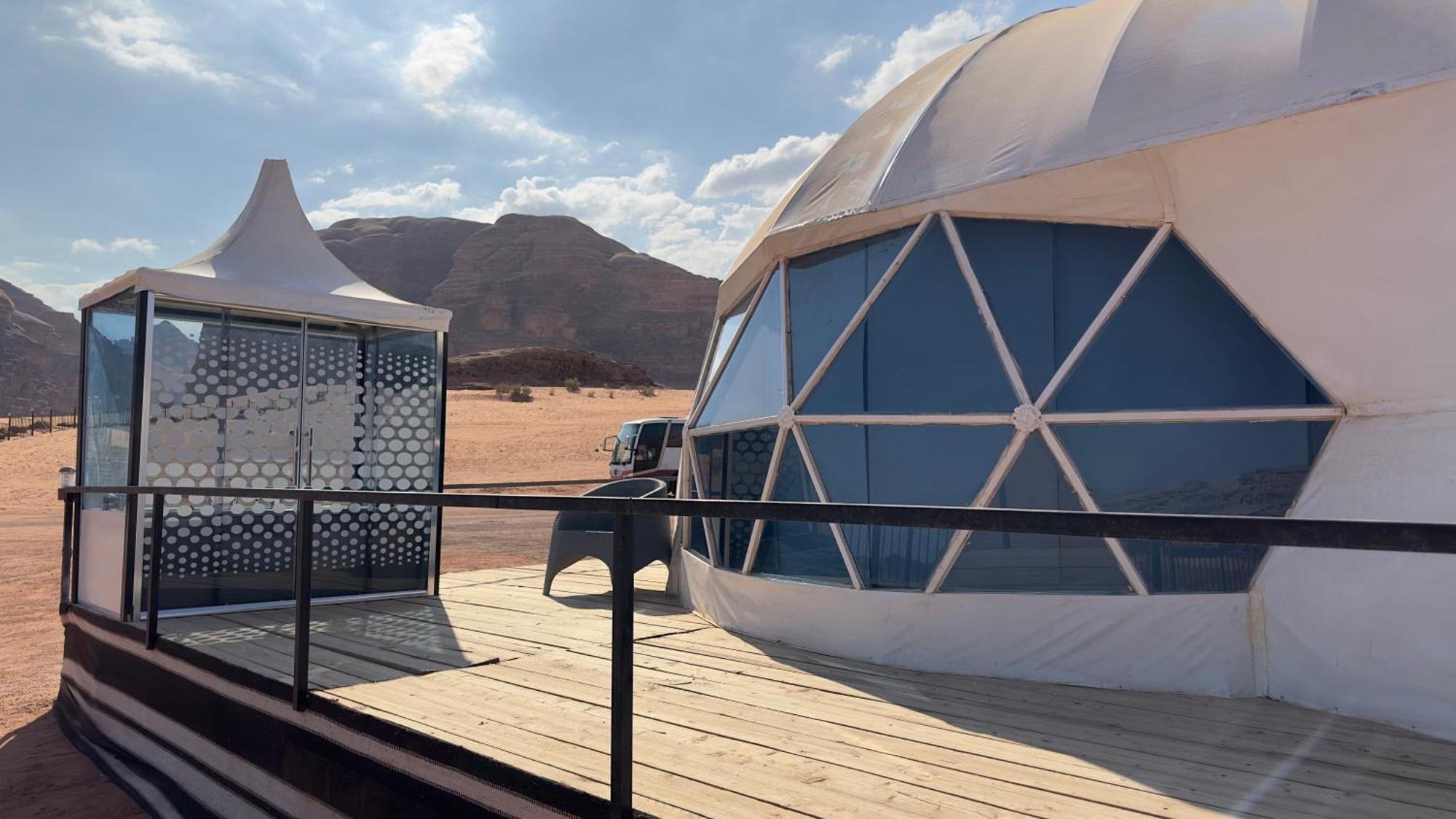 Luxury tent Mazayen Camp